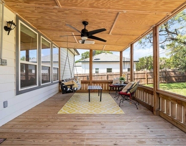 306 Songwood Dr - Photo Thumbnail 14
