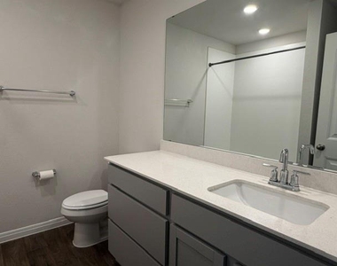 101 Lbj Ln - Photo Thumbnail 13