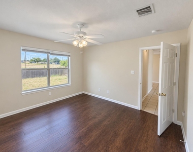 1408 Bergin Ct - Photo Thumbnail 5