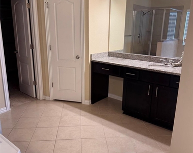 914 Emory Stable Dr - Photo Thumbnail 10