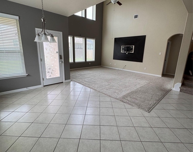 914 Emory Stable Dr - Photo Thumbnail 3