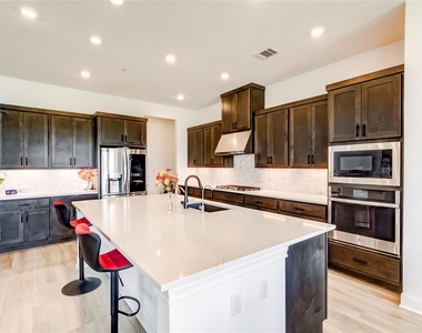 462 Old Stone Rd - Photo Thumbnail 13