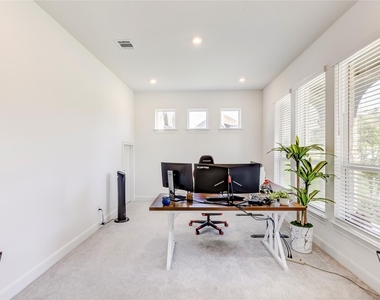 462 Old Stone Rd - Photo Thumbnail 15