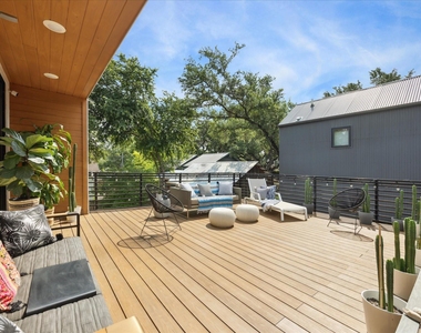 909 W Annie St - Photo Thumbnail 15