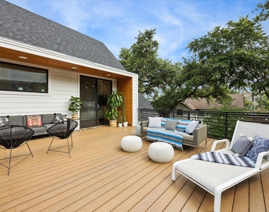 909 W Annie St - Photo Thumbnail 13