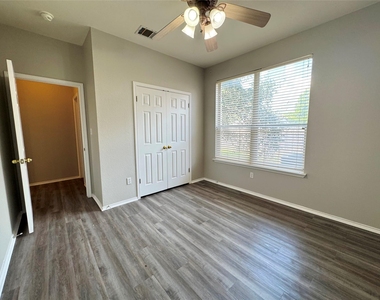 2311 Portwood Bend Cv - Photo Thumbnail 13