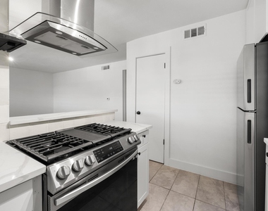7929 Gault St - Photo Thumbnail 1