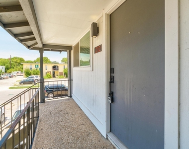7929 Gault St - Photo Thumbnail 3