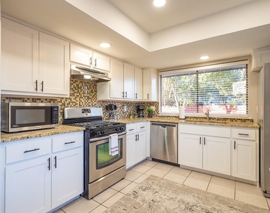 11618 Sherwood Frst - Photo Thumbnail 11