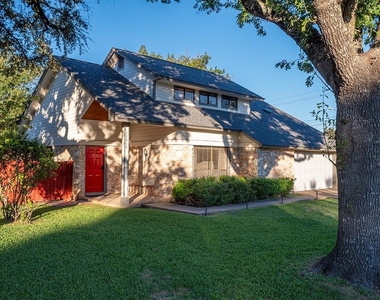11618 Sherwood Frst - Photo Thumbnail 1