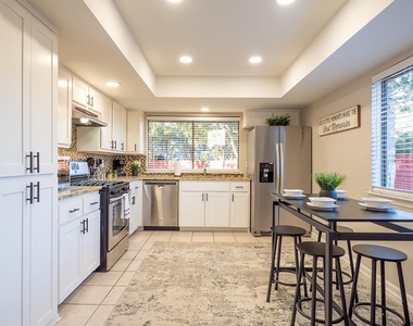 11618 Sherwood Frst - Photo Thumbnail 10