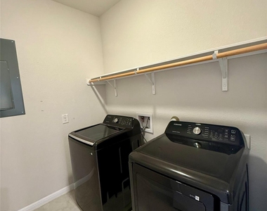 3017 Settlement Dr - Photo Thumbnail 12
