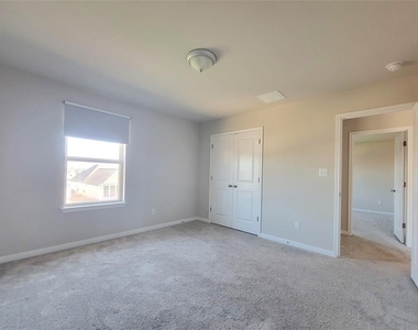 220 Mountain Valley St - Photo Thumbnail 17