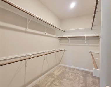 220 Mountain Valley St - Photo Thumbnail 11