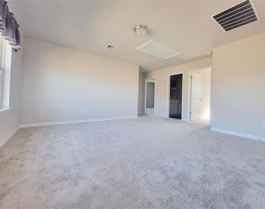 220 Mountain Valley St - Photo Thumbnail 14