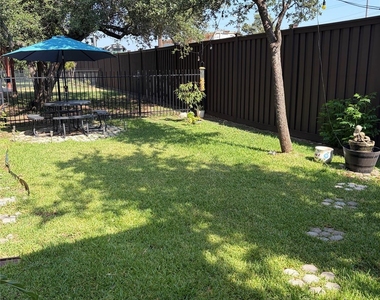13804 Ashton Woods Cir - Photo Thumbnail 5