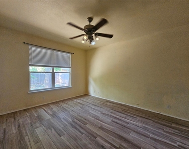 8506 Hillrock Dr - Photo Thumbnail 1