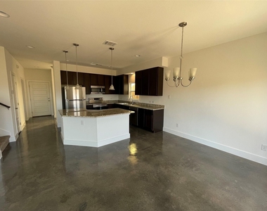 232 Sapphire Rd - Photo Thumbnail 3