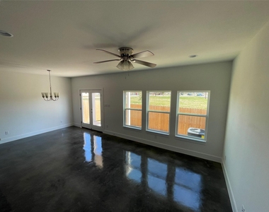 232 Sapphire Rd - Photo Thumbnail 6