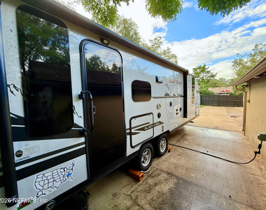 3756 Anderson Street - Photo Thumbnail 11