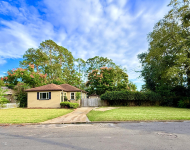 3756 Anderson Street - Photo Thumbnail 13
