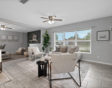 42 Dolphin Boulevard - Photo Thumbnail 14
