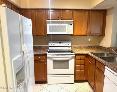 12171 Beach Boulevard - Photo Thumbnail 6