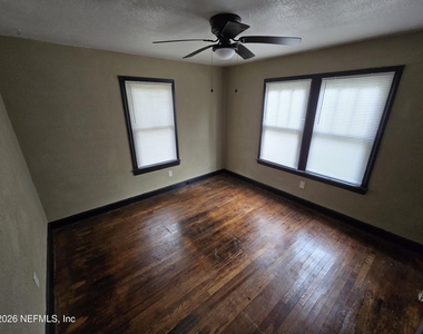 41 Tallulah Avenue - Photo Thumbnail 6