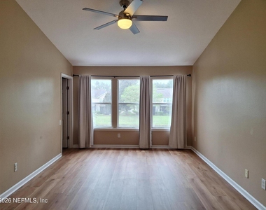 7540 Red Crane Lane - Photo Thumbnail 12