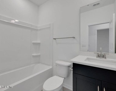 265 Brandon Lakes Drive - Photo Thumbnail 10