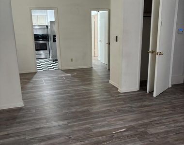 1514 W 5th Street - Photo Thumbnail 3