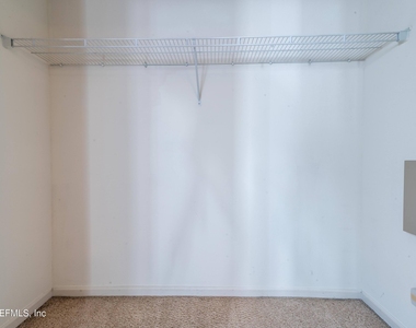 807 Scrub Jay Drive - Photo Thumbnail 21