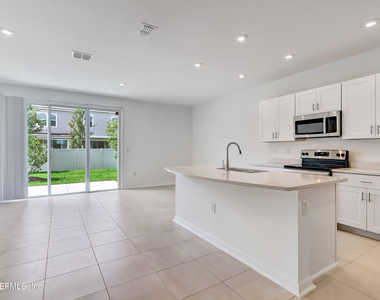 280 Anthony Drive - Photo Thumbnail 6