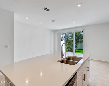 280 Anthony Drive - Photo Thumbnail 11