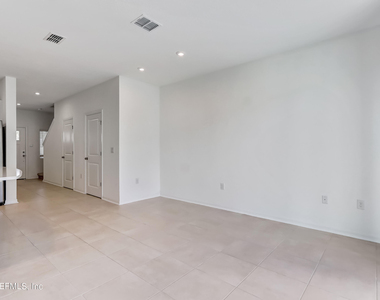 280 Anthony Drive - Photo Thumbnail 16