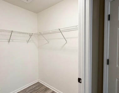 3610 Kirkpatrick Circle - Photo Thumbnail 6