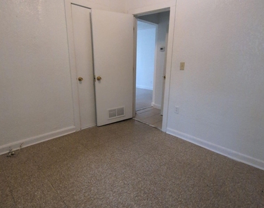 1454 Winthrop Street - Photo Thumbnail 10