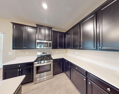 3965 Cloverdale Court - Photo Thumbnail 7