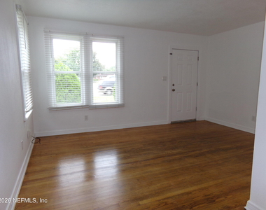 2924 Southside Boulevard - Photo Thumbnail 1