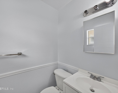 328 Palos Court - Photo Thumbnail 12