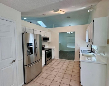 8250 Lakemont Drive - Photo Thumbnail 3
