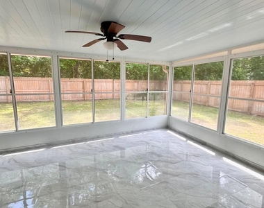 8250 Lakemont Drive - Photo Thumbnail 15