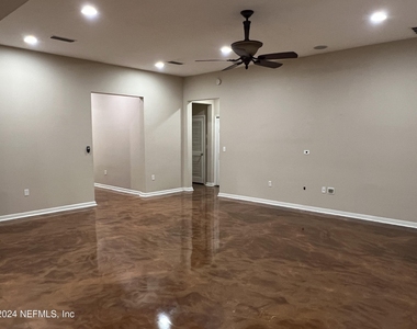 5063 Johnson Creek Drive - Photo Thumbnail 3