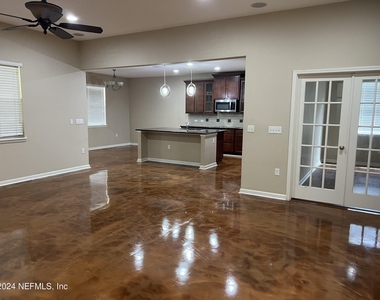 5063 Johnson Creek Drive - Photo Thumbnail 10