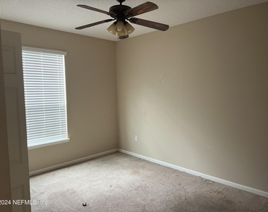 5063 Johnson Creek Drive - Photo Thumbnail 13