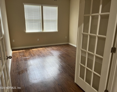 5063 Johnson Creek Drive - Photo Thumbnail 12
