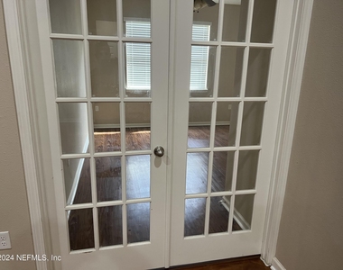 5063 Johnson Creek Drive - Photo Thumbnail 11