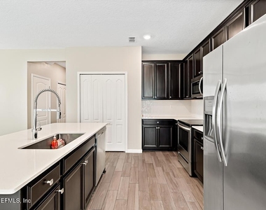 1620 Pottsburg Point Drive - Photo Thumbnail 10
