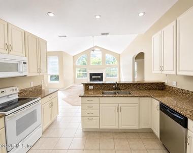 312 Morning Glory Lane - Photo Thumbnail 9