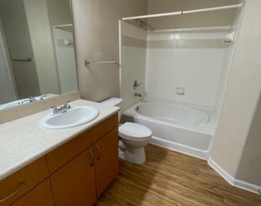 8290 Gate Parkway - Photo Thumbnail 19